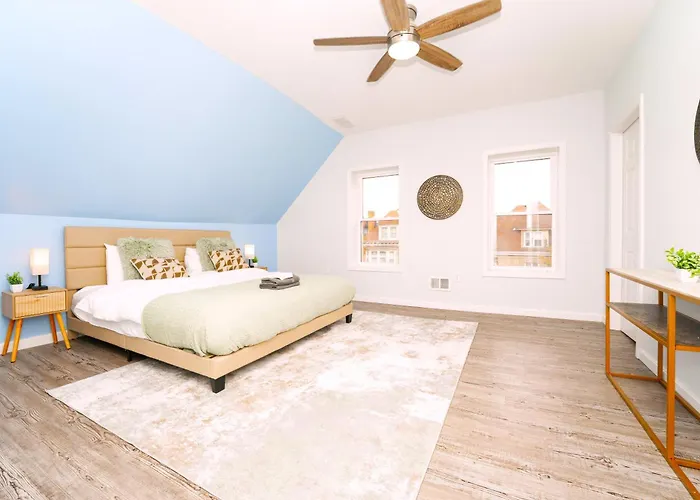 Newly Remodeled 3br Retreat Near Downtown Holiday home