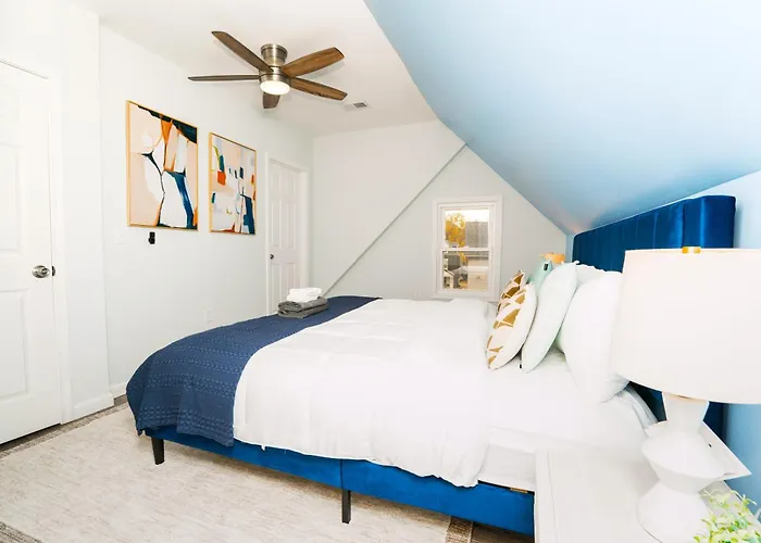 Newly Remodeled 3br Retreat Near Downtown Holiday home *