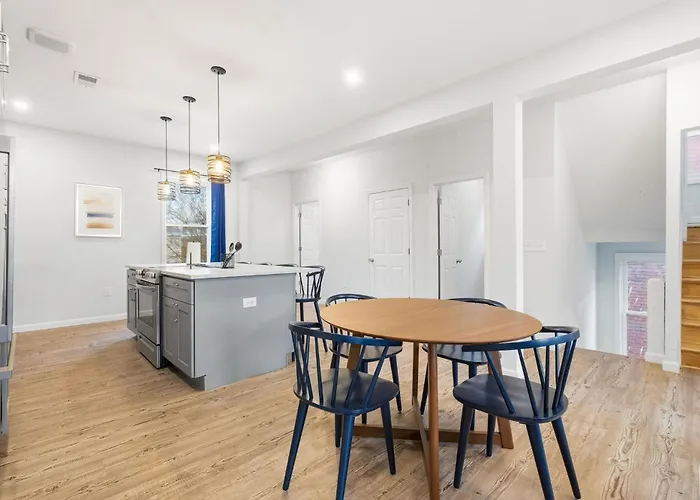 Newly Remodeled 3br Retreat Near Downtown Holiday home