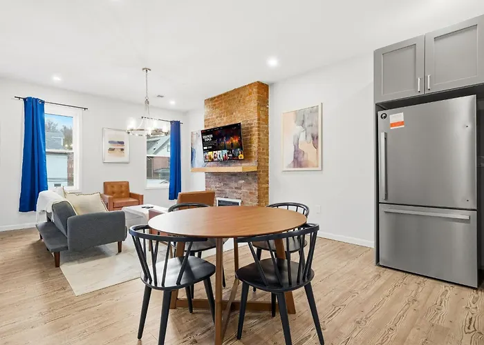 Holiday home Newly Remodeled 3br Retreat Near Downtown Pittsburgh