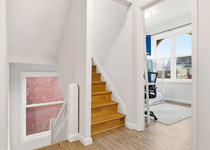 Holiday home Newly Remodeled 3br Retreat Near Downtown Pittsburgh