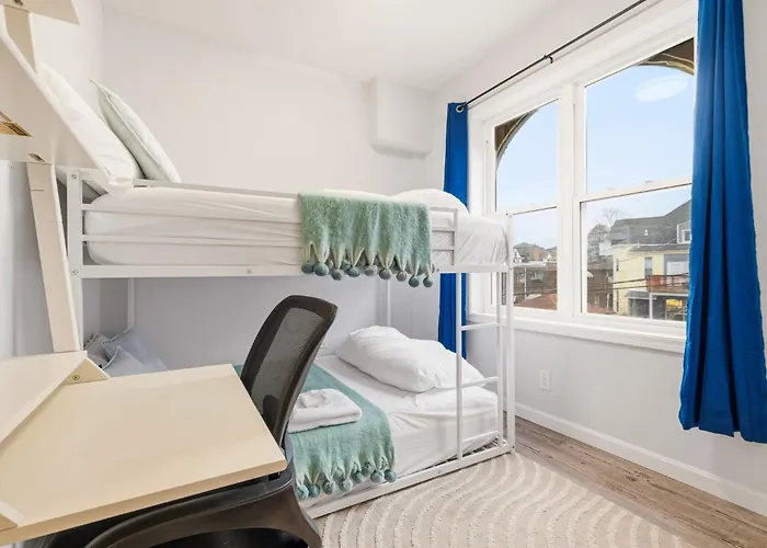 Newly Remodeled 3br Retreat Near Downtown Pittsburgh