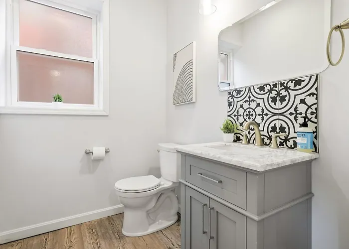 Newly Remodeled 3br Retreat Near Downtown Holiday home *
