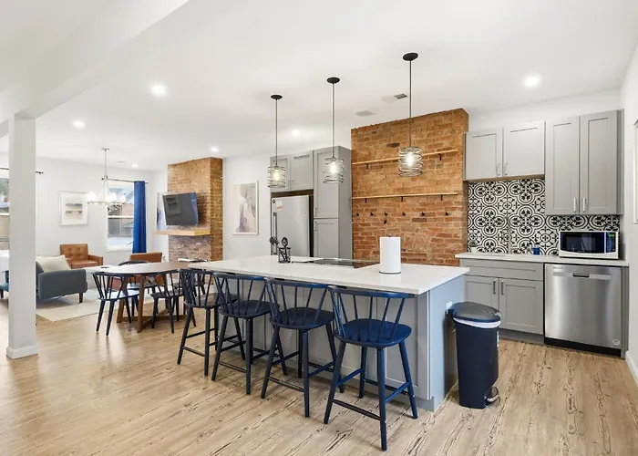Newly Remodeled 3br Retreat Near Downtown Pittsburgh